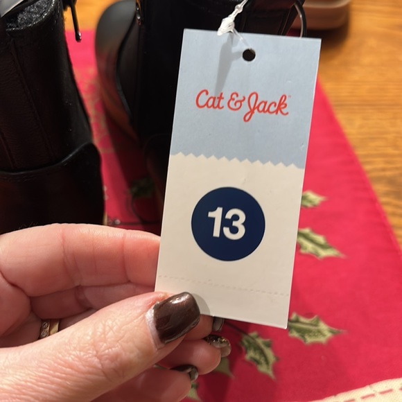 Girls Cat & Jack black Tinsley ankle boots with side zipper & traction s… - Picture 6 of 9